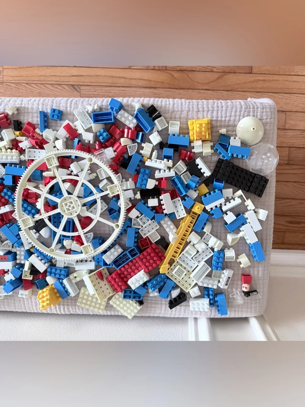 Vintage Sears Brix Blox Space Base Building Set 49-16011 Over 520 Pcs, Huge